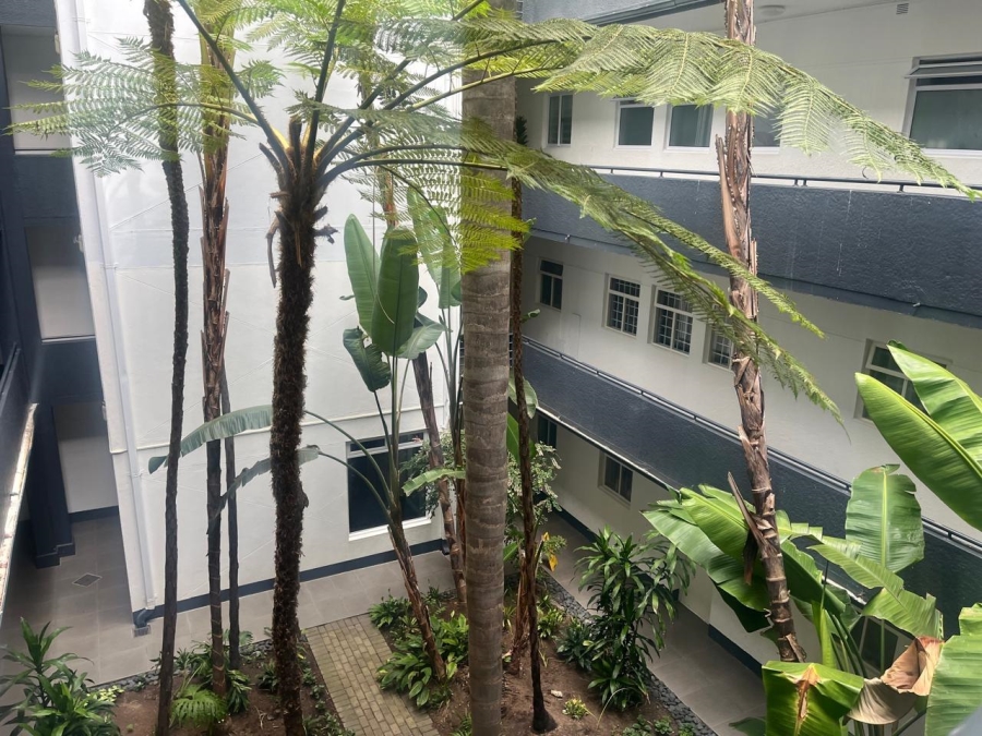 3 Bedroom Property for Sale in Sea Point Western Cape